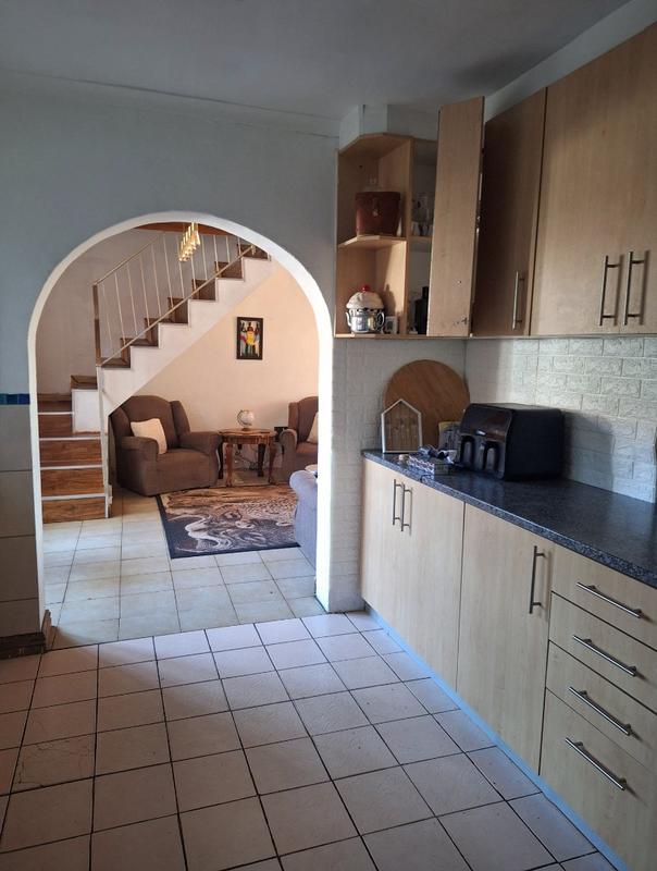 7 Bedroom Property for Sale in Ravensmead Western Cape